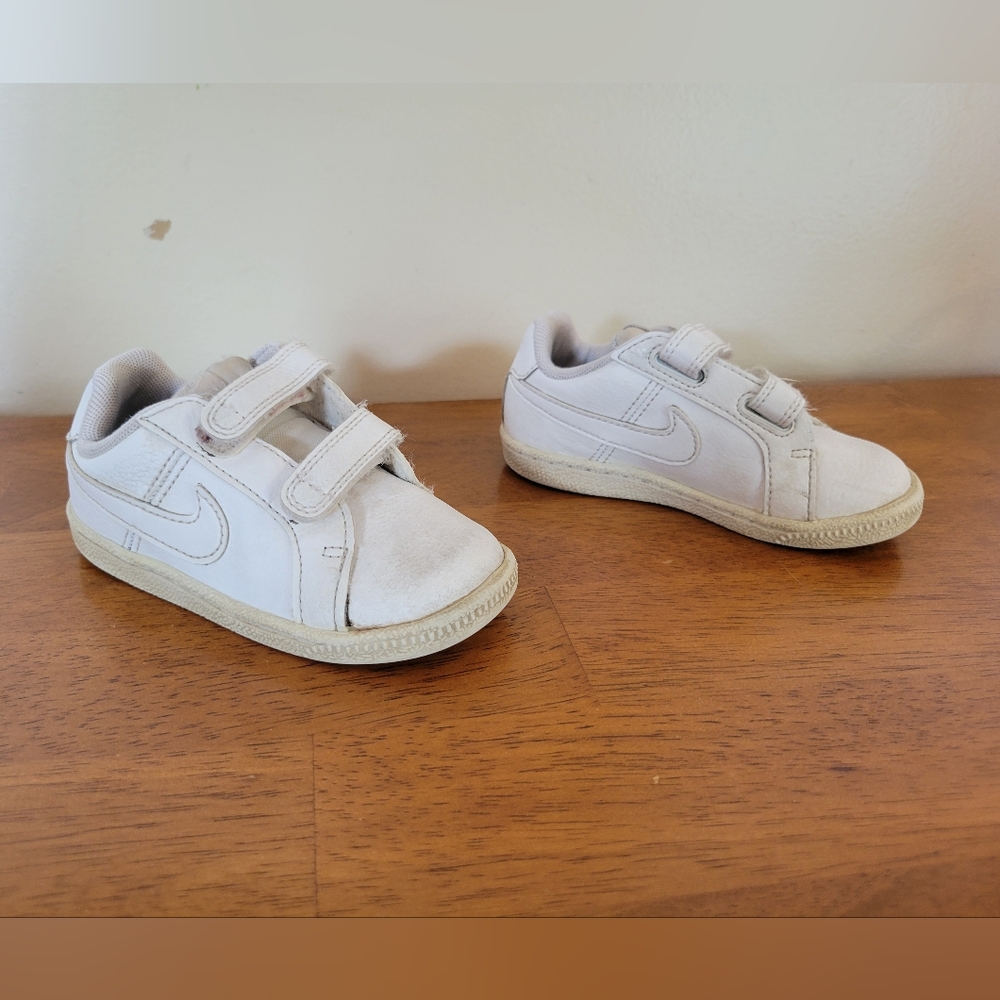 Nike Boys Court Royale 833537-102 White Casual Shoes Sneakers Size 7C